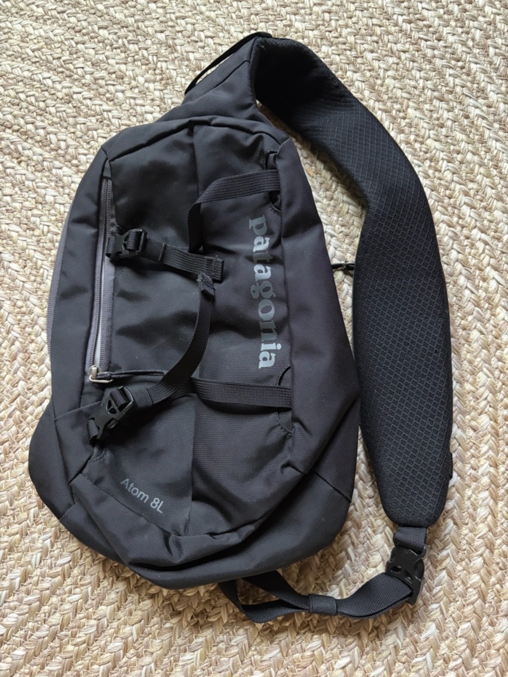 Patagonia Black Atom 8L Sling Pack